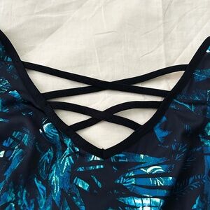 TANK TOP, SLIMMING SIDES, BLACK (With Blue, White, Green), SIZE 4X, LACE ACCENTS